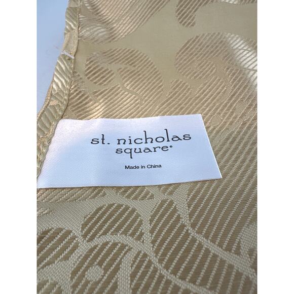 St. Nicholas Square Tablecloth Damask Floral Pattern Beige Neutral Decor - Picture 4 of 8